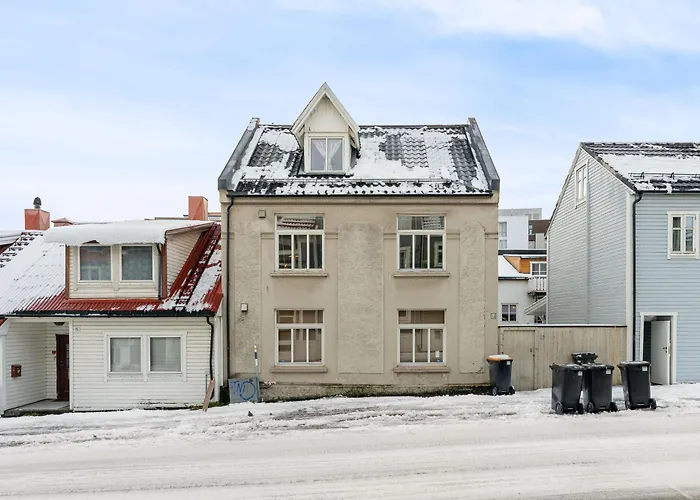 New - Sander's Polar Escape- Downtown Apartman *